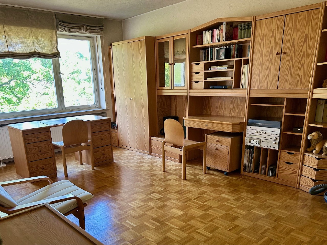 Kinder-/Arbeitszimmer