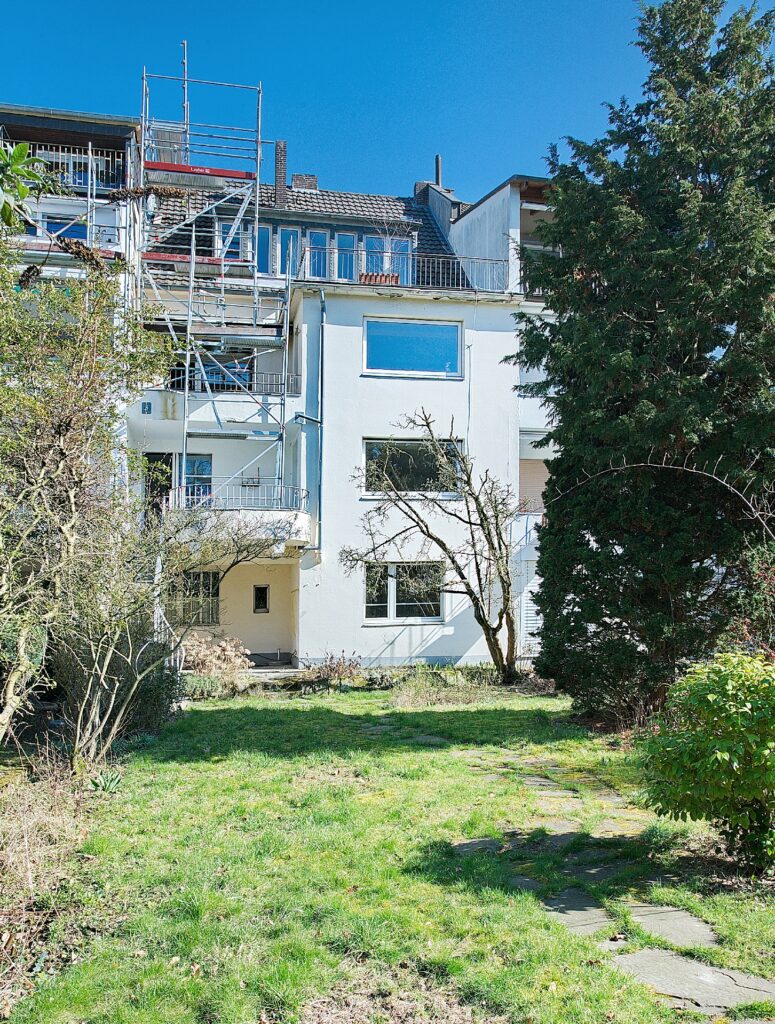 Hausansicht vom Garten aus