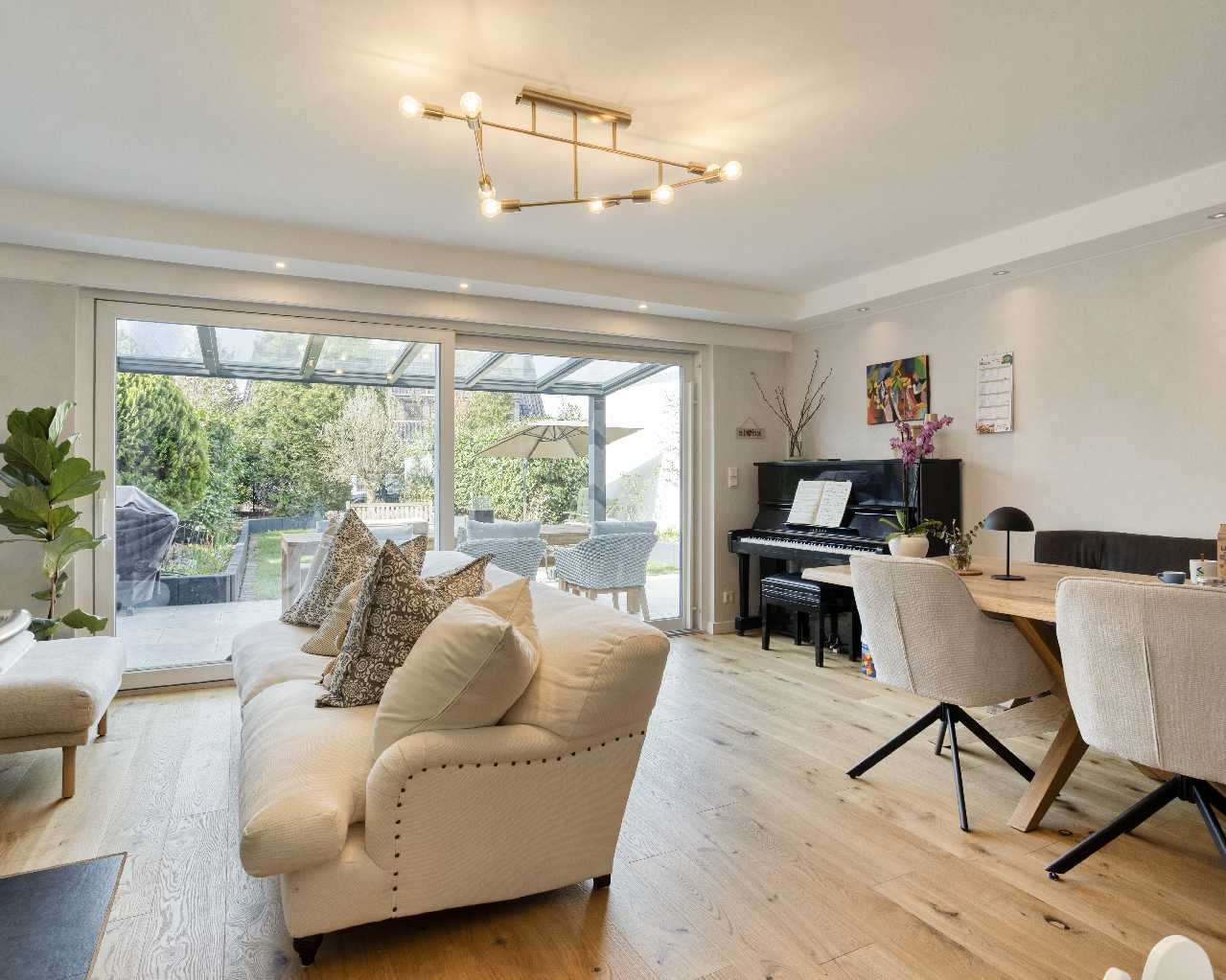 Offener Wohn-/Essbereich