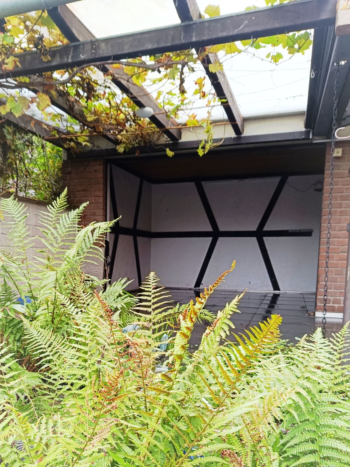 überdachte Terrasse