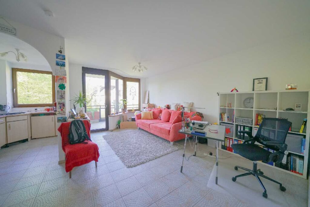 Wohn-/Essbereich mit offener Küche