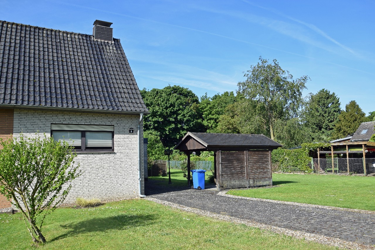 Straßenansicht