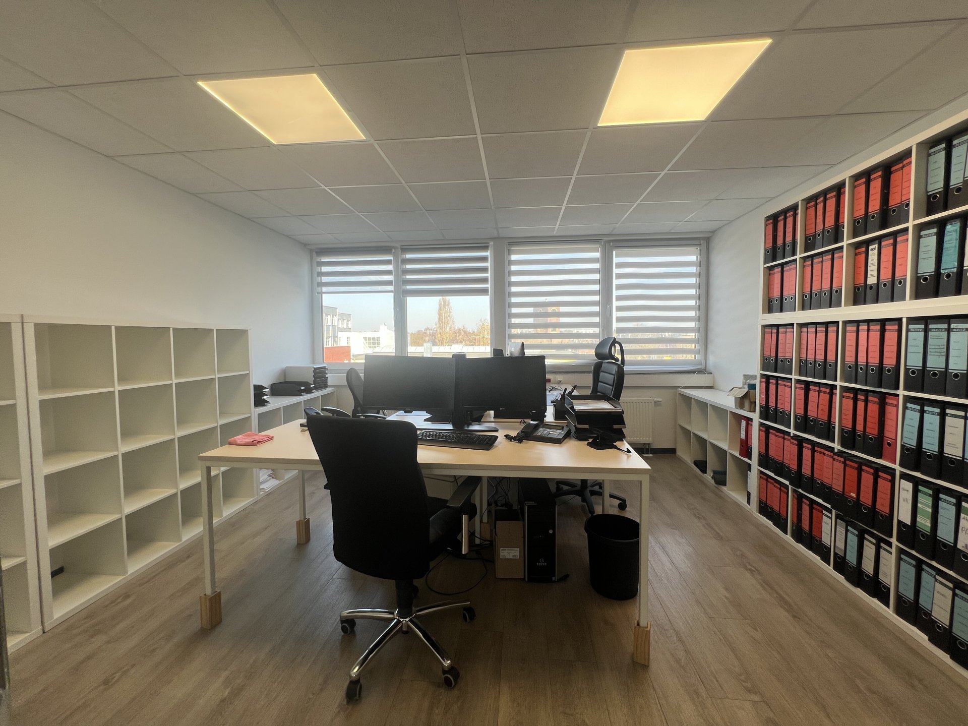 Büro 1