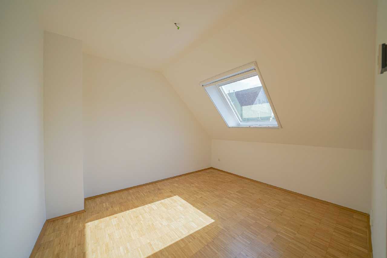 2. Schlafzimmer 1. OG