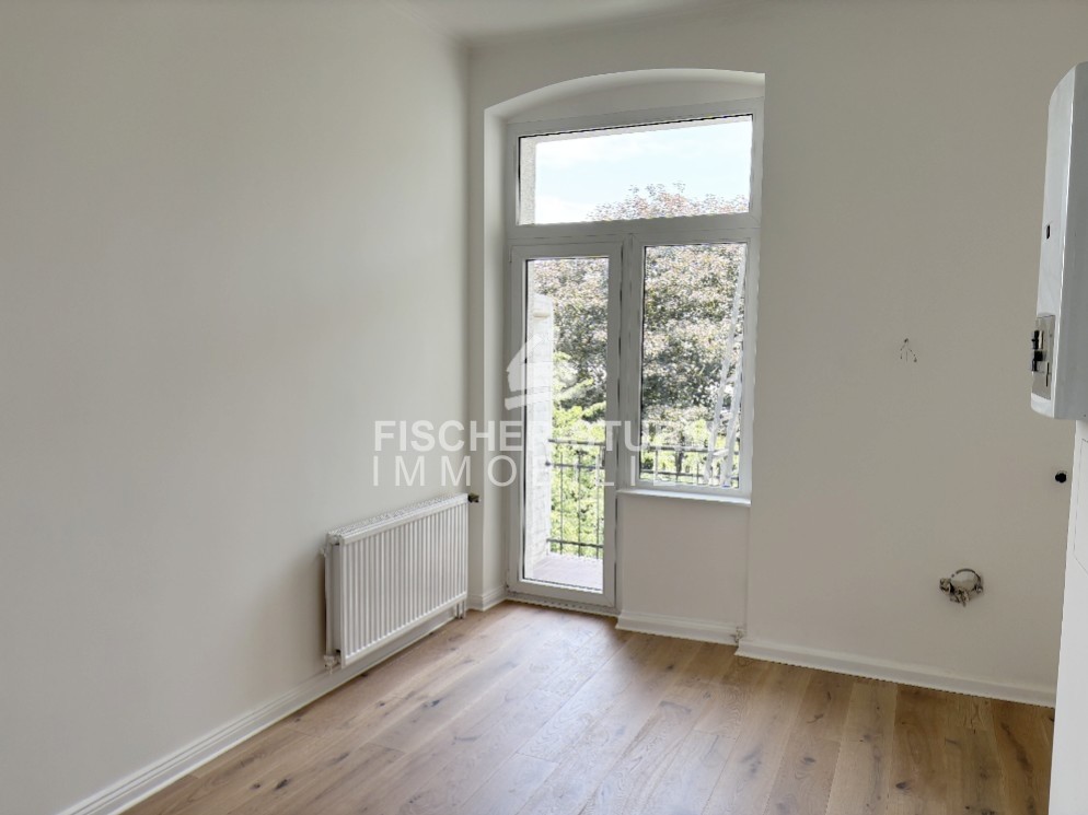 Küche mit kleinem Balkon