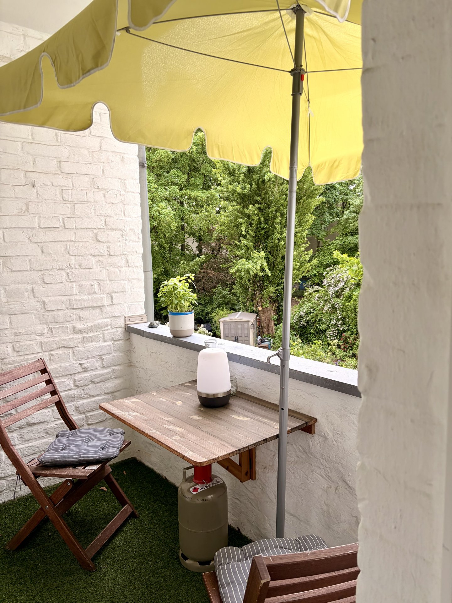 Loggia zum Hinterhof