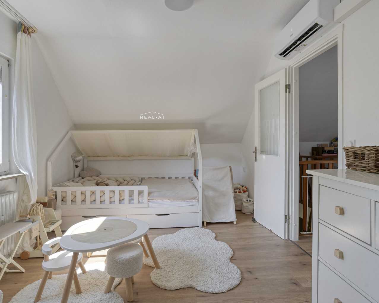 Kinderzimmer (DG)