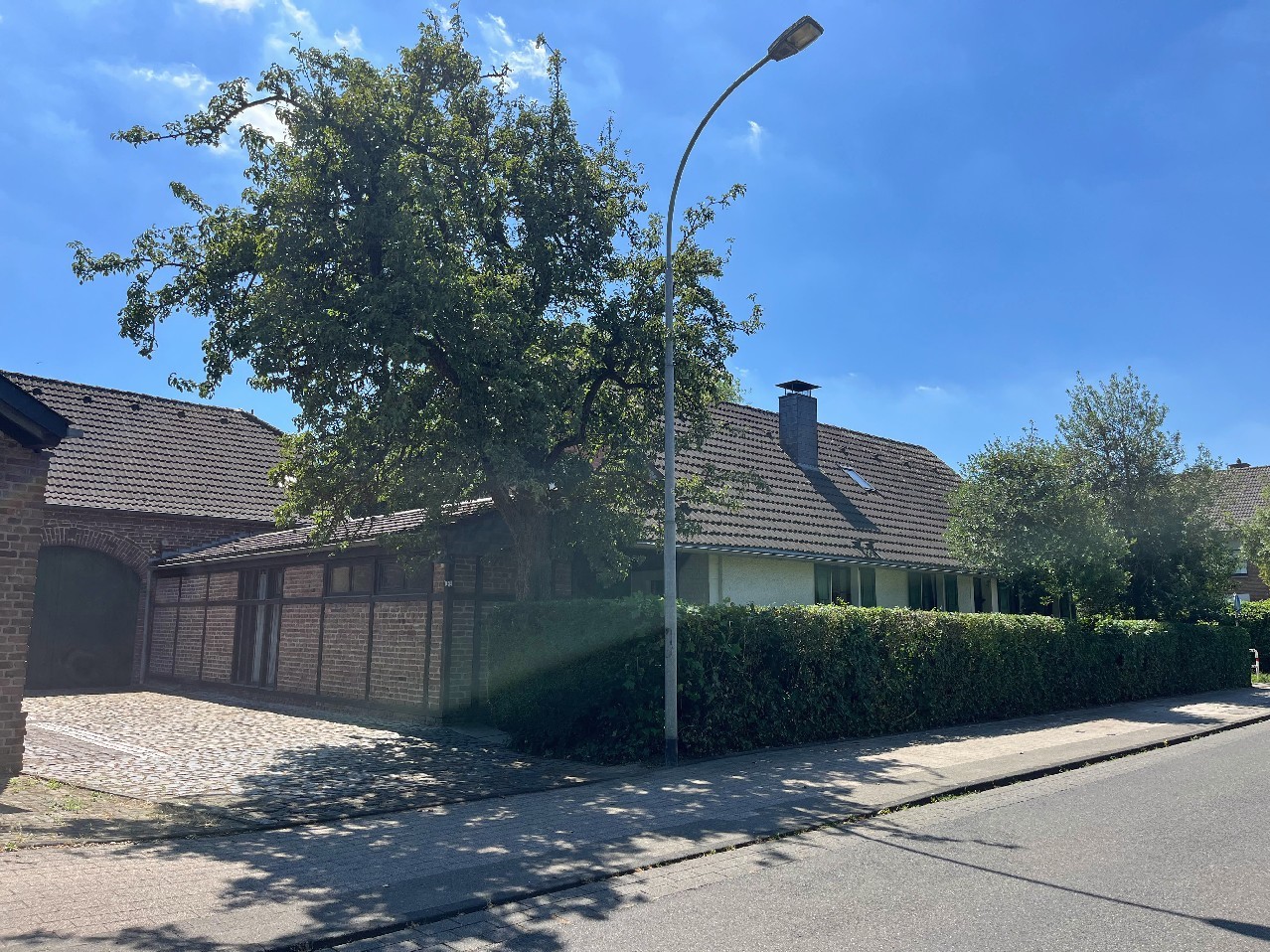 Straßenansicht