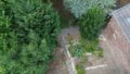 Gemüse und Obstgarten mit Pfirsichbäumen