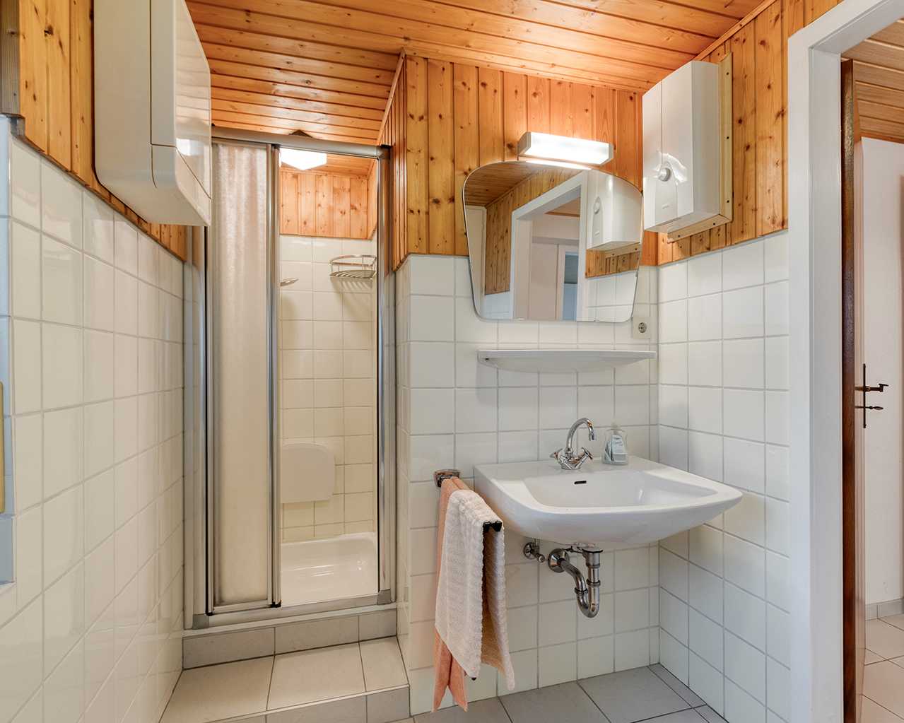 Badezimmer Untergeschoss