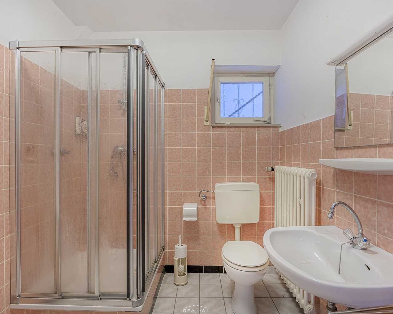 Badezimmer Gartengeschoss