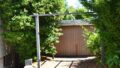 Garage mit Auffahrt