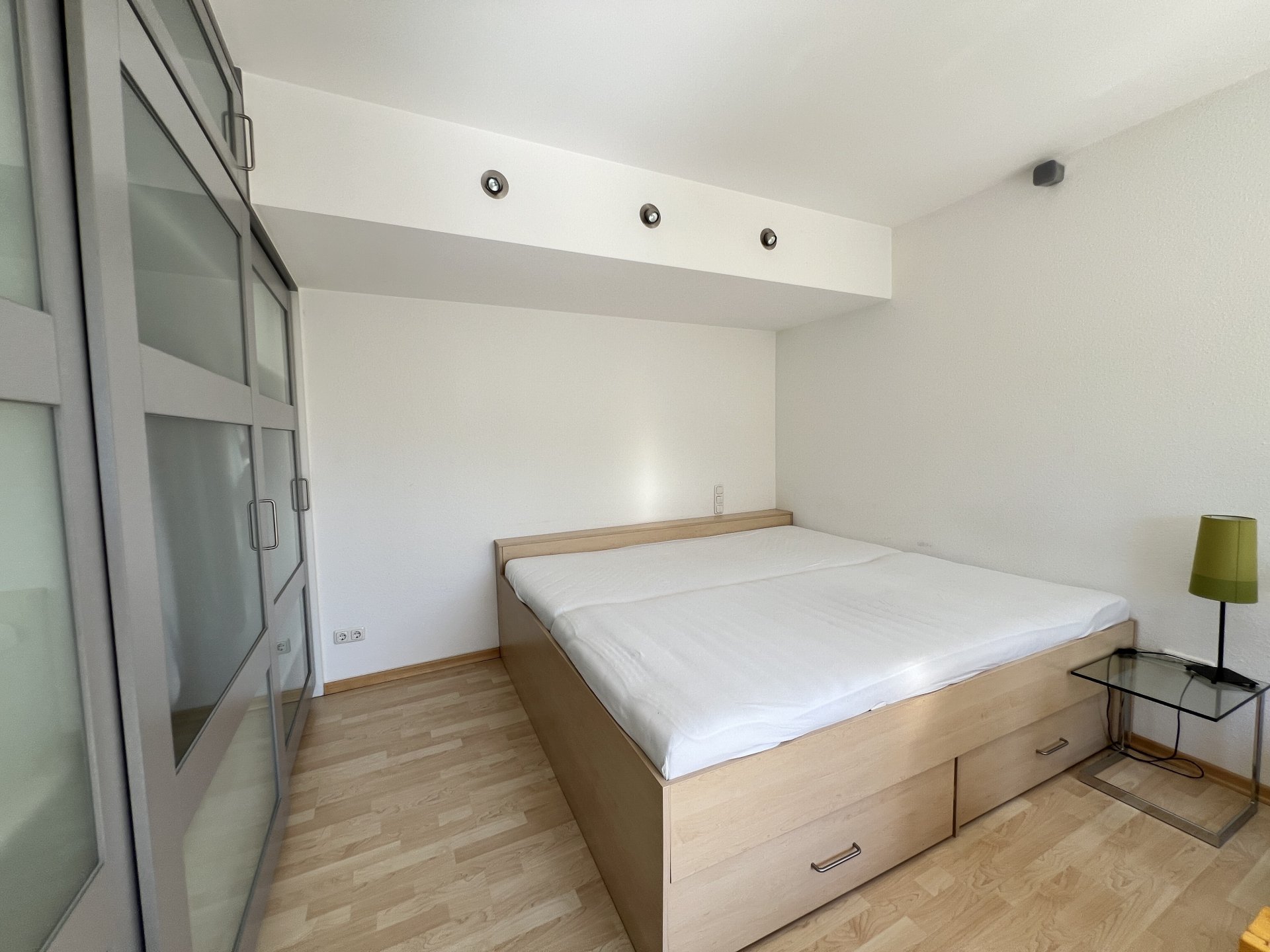 Schlafzimmer DG