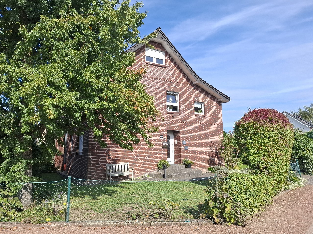 Straßenansicht