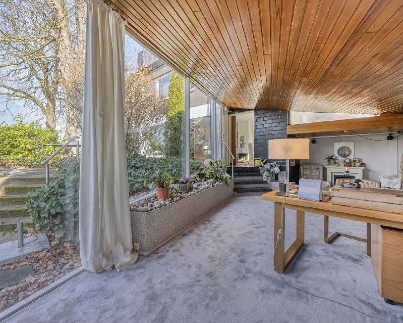 Garage (EG)