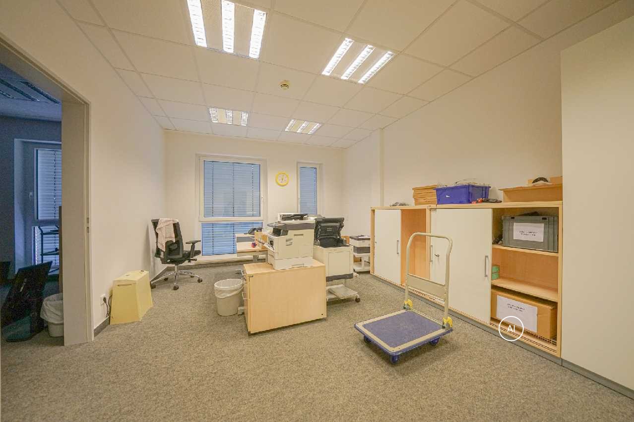 Büro 6