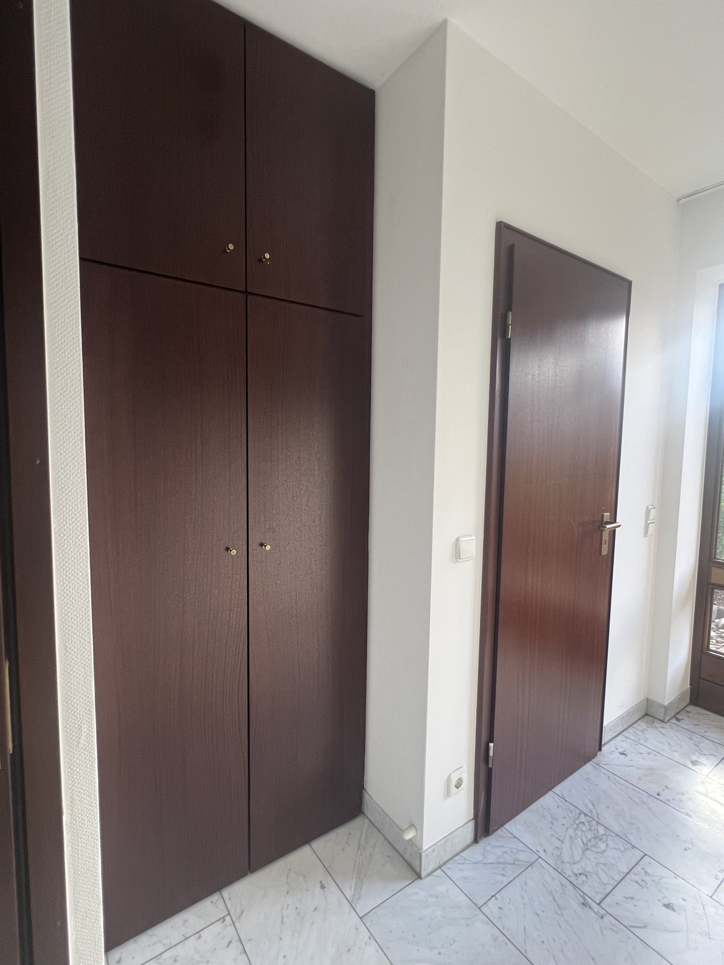 Garderobenschrank