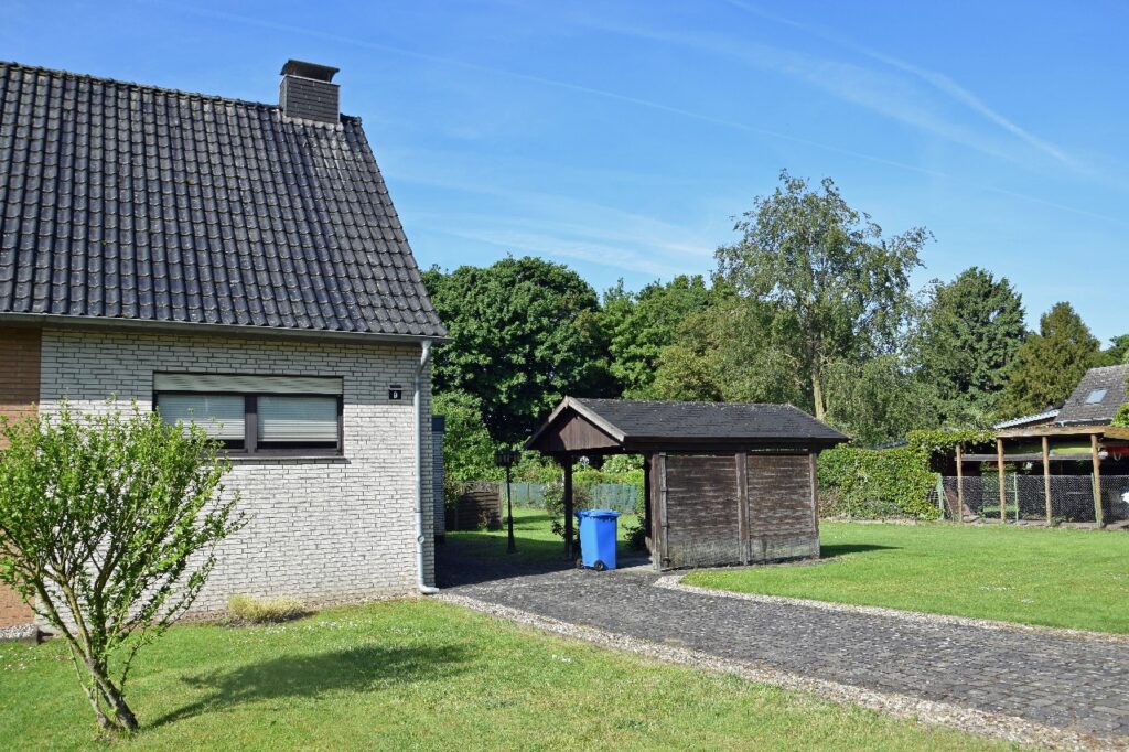 Straßenansicht