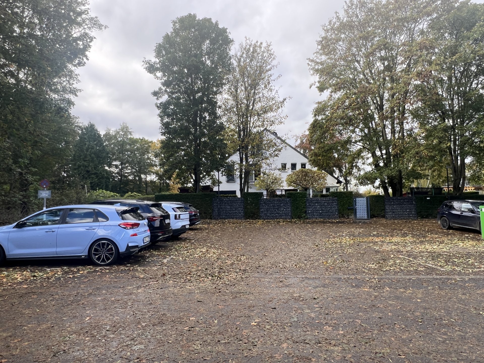 hauseigener Parkplatz